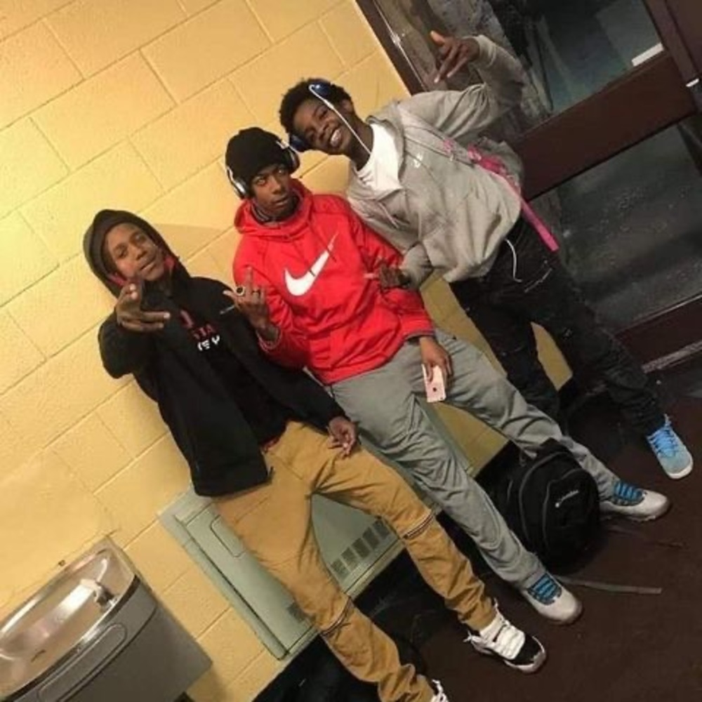 Meet your Posher, Broaddai